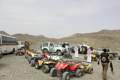حملة أمنية تطيح بـ 33 من الجمال والخيول بـ "هدا الطائف"