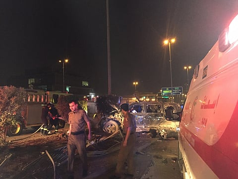 مصرع وإصابة 5 من عائلة واحدة إثر انقلاب على طريق خريص