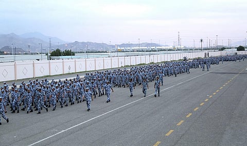 بالصور.. قوات الحج والعمرة تطلق برنامج السير الطويل للضباط والأفراد