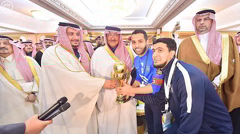 بالصور.. "الزعيم" رد الدَّين وقال للأهلي: "ما تأخذه مرتين"