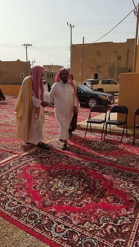 بالصور.. الدكتور المطلق يتجول بقرية القصب التاريخية