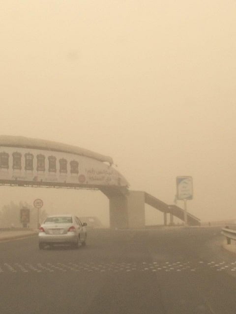 الأحوال الجوية تعلّق جميع الرحلات المغادرة بمطار الملك عبدالعزيز بجدة