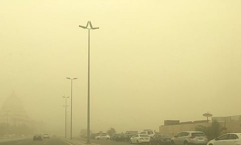 إيقاف الحركة الملاحية بميناء جدة الإسلامي.. وخطط لمواجهة التقلبات