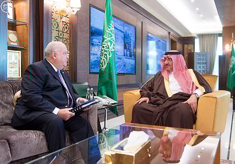 ولي العهد يستقبل السفير الأمريكي بالرياض