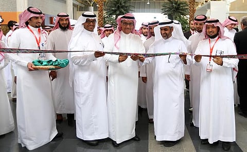مدير جامعة الملك سعود يفتتح معارض السنة التحضيرية