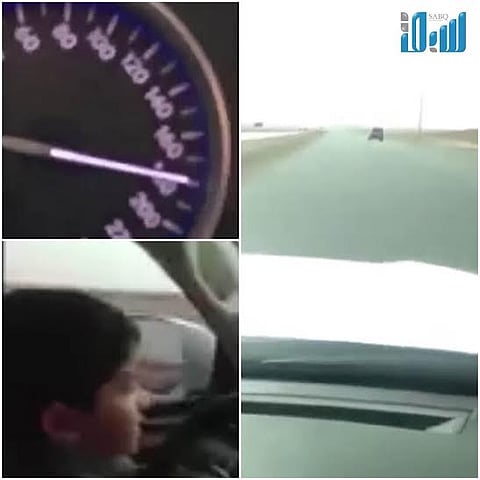 فيديو.. طفل يقود "لكزس" بسرعة ١٨٠ على طريق غير مسيج
