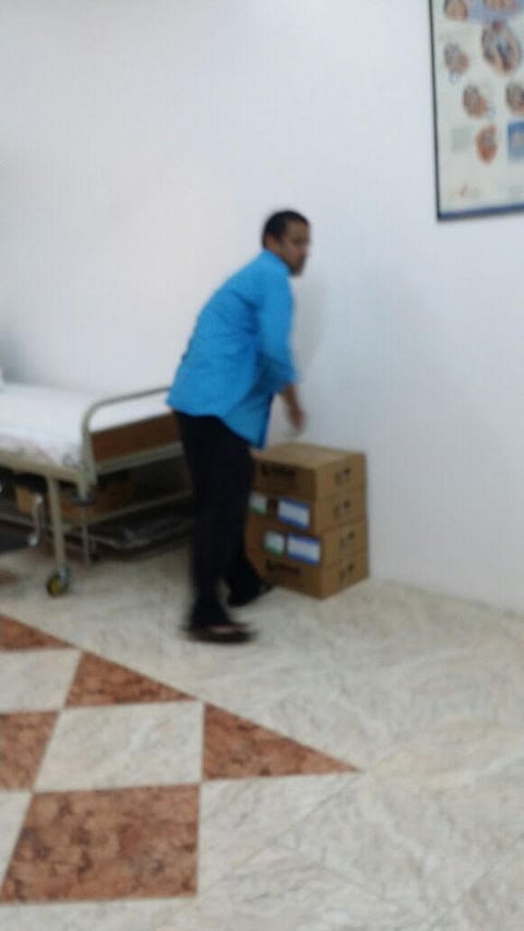 تعليم جدة يوجه بالتحقيق في دخول عمالة وحدة صحية دون علم موظفاتها