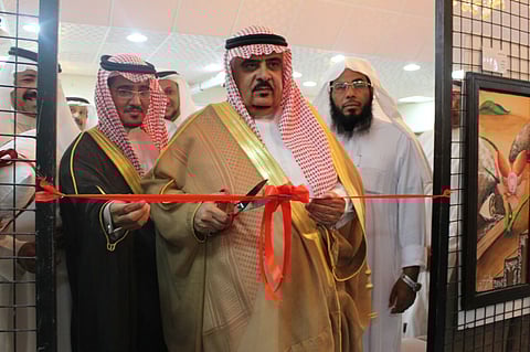 شاهد.. محافظ شقراء يرعى افتتاح معرض "انتج للفنون التشكيلية"