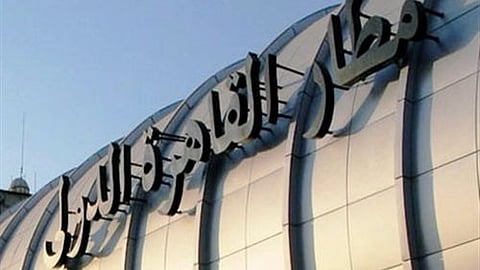طائرة "السعودية" المتجهة لجدة تعود لمطار القاهرة بعد عطل في "كابينة القيادة"