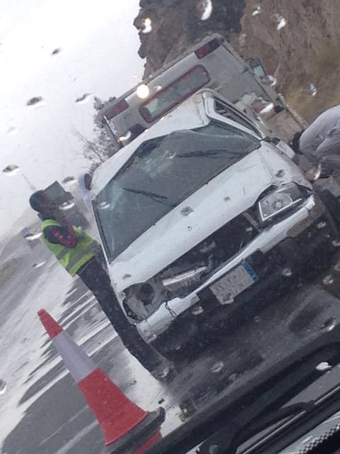 مستنقع مياه يقلب مركبة بطريق "الطائف الباحة"