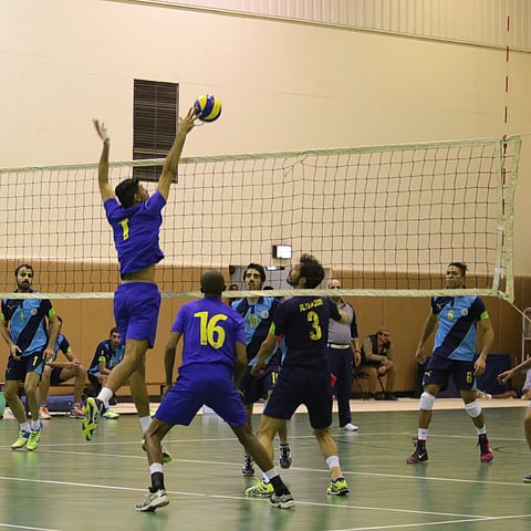 طائرة النصر تتغلب على الجواء بثلاثية نظيفة