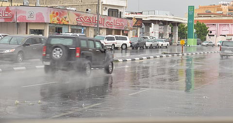 شاهد .. أجواء "الطائف" تستنفر محترفي وهواة التصوير .. إحداهن تهدي "سبق" صيد عدستها