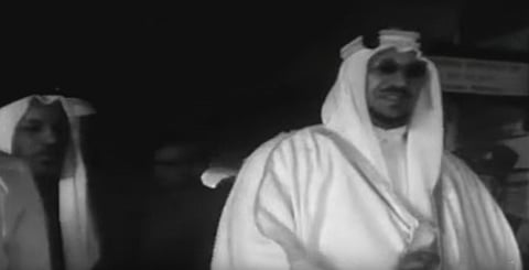 فيديو: 69 عاماً من الدبلوماسية السعودية – الهندية .. أطلقها الملك سعود بإمامة المصلين