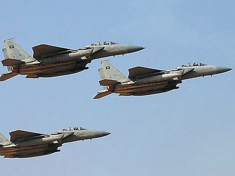 طائرات التحالف تقصف مواقع المتمردين في تعز وصعدة