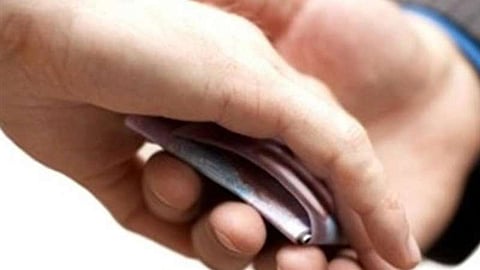 مصادر: تجديد عقود 4 متهمين في قضية رشا الحليب رغم إيقاف خدماتهم