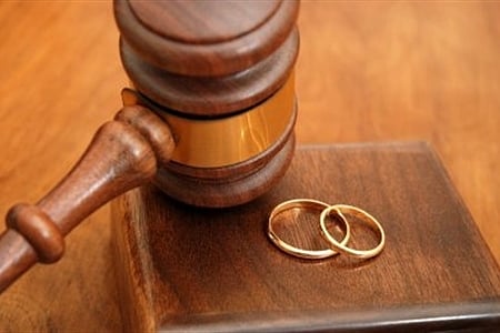 بعد حكم قاضي العيينة .. الزوجة لـ "سبق": شكّكوا في نسب زوجي وطلقوني منه