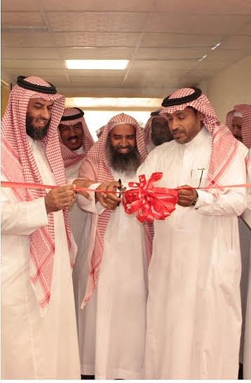 مدير تعليم الرياض يفتتح معرض "قدوتي" بثانوية الزهراوي
