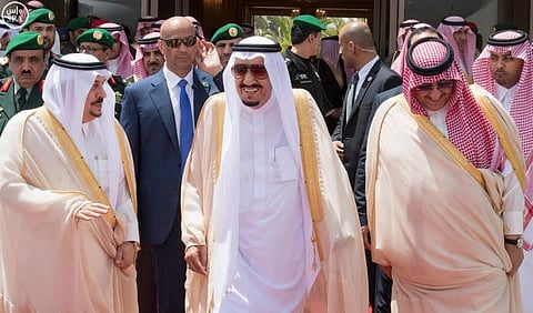 خادم الحرمين الشريفين يغادر الرياض متوجهاً إلى مصر