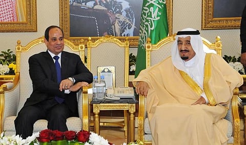 الدعم النفطي السعودي لمصر.. وصل مباشرة للشعب وأعاد الحياة لمصانع توقّفت