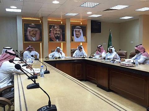 بلدي حبونا يناقش خطورة المطبات والمشاريع المتعثرة