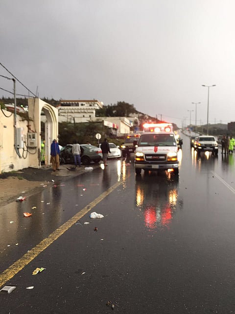 إنقاذ "عشريني" سقط في حفرة بعمق 5 أمتار ببلجرشي