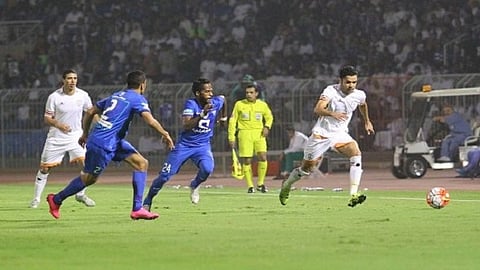 تاريخيًّا.. الهلال يسيطر على مواجهاته مع الشباب بـ٤٠ انتصارًا