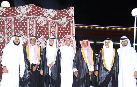 "البلادي" يحتفل بزفافه في الجموم