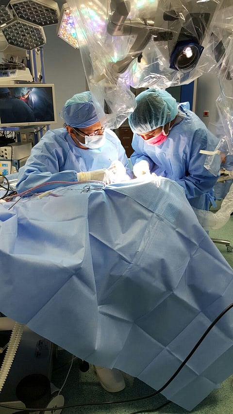 إجراء أول عملية زراعة قوقعة لطفل عمره 3 سنوات بالجوف