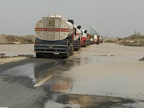 "سبق" ترصد أضرار طريق "عتود جازان"