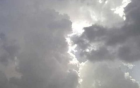"الإنذار المبكّر": أمطارٌ رعديّة غزيرة على العيص وما جاورها تدوم لـ 6 مساءً
