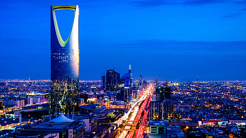 الرياض.. الشرطة توقف مديراً تأخر في إغلاق فرع شركة اتصالات وقت الصلاة