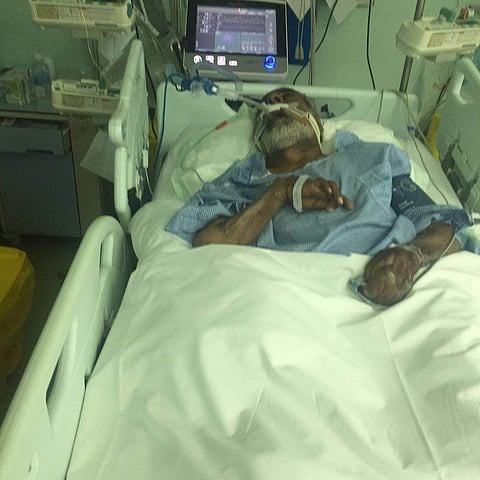 مواطن مصاب بجلطة في المخ ينتظر نقله لمستشفى متخصص في الرياض