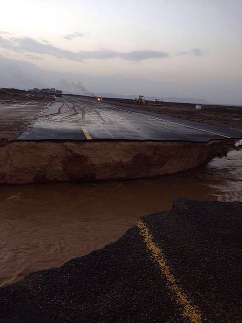 بعد مطالبة 35 عاماً .. مواطن يندم على إنشاء طريق "الرياض - بيشة" بسبب الحوادث الدامية