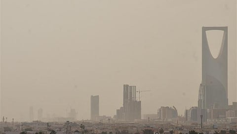 "الأرصاد": 4 مناطق على موعد اليوم مع رياح مثيرة للغبار