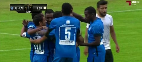 بالفيديو .. الهلال يتغلب على لخويا القطري بهدفين