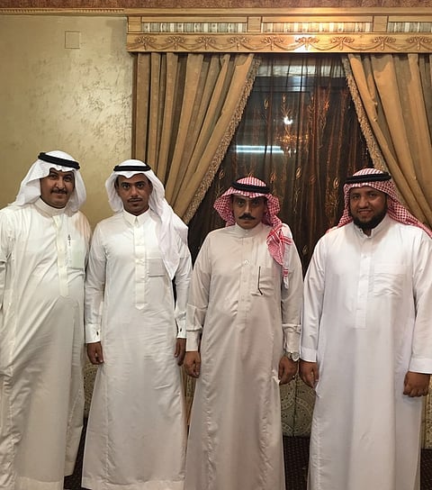 "القرني" يحتفل بعقد قران كريمته بالطائف