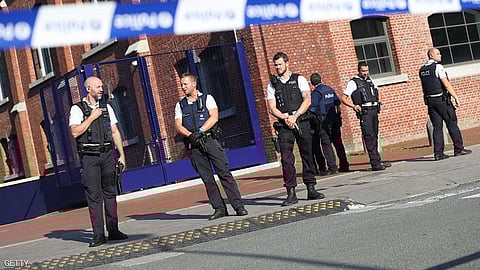 امرأة تطعن وتصيب 3 أشخاص في حافلة ببروكسل