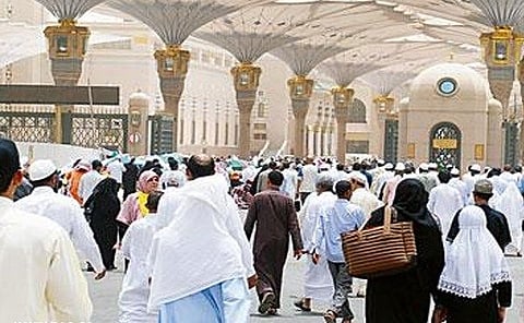 وصول 16808 حجاج إلى المدينة المنوّرة أمس