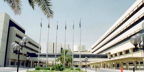 "فهد الطبية" تنجح في علاج مرضى الرعاش "باركنسون" جراحياً