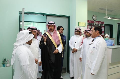 محافظ الحناكية يزور مستشفى المحافظة ويتفقد سير العمل