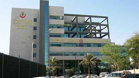 "الصحة" عن شكوى 35 سعودياً للوزير: لم يُكملوا المتطلبات