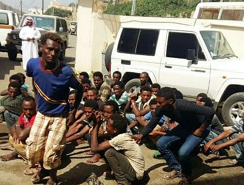 شاهد.. حملات أمنية لـ "شرطة جازان" تطيح بـ 3638 مخالفاً ومتسولاً