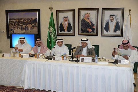 سلطان بن سلمان يستعرض في ورشة عمل الخطة التطويرية لسوق عكاظ