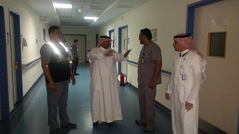 فرضية.. تماسّ يؤدي إلى حريق بمستشفى "المؤسس" بمكة