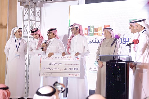 "السليمان" يكرم الفائزين بجوائز "رياديون" للمشاريع المبتكرة