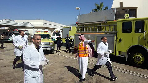 شاهد.. 12 إصابة ضمن فرضية حريق وهمي بسكن التمريض بمستشفى "السليل"