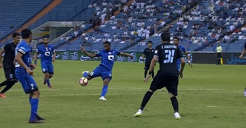 "الباطن" يخطط لاصطياد "الهلال" .. ونشوة الفتح تهدد عودة النصر