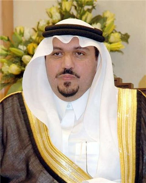 أمير القصيم: أعداء الأمة استغلوا وسائل التواصل في نشر "الإرجاف"