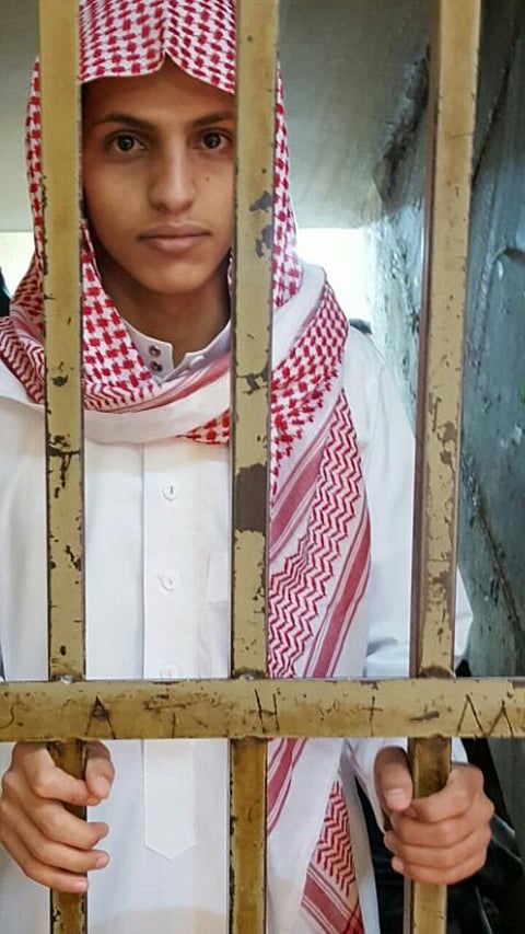 والد السجين "علي الجنيبي" يناشد الملك تأجيل قصاص ابنه لمدة شهر