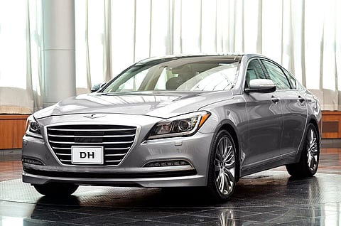 استدعاء 1316 مركبة هيونداي جينيسس لخلل في برمجة لوحة العدادات